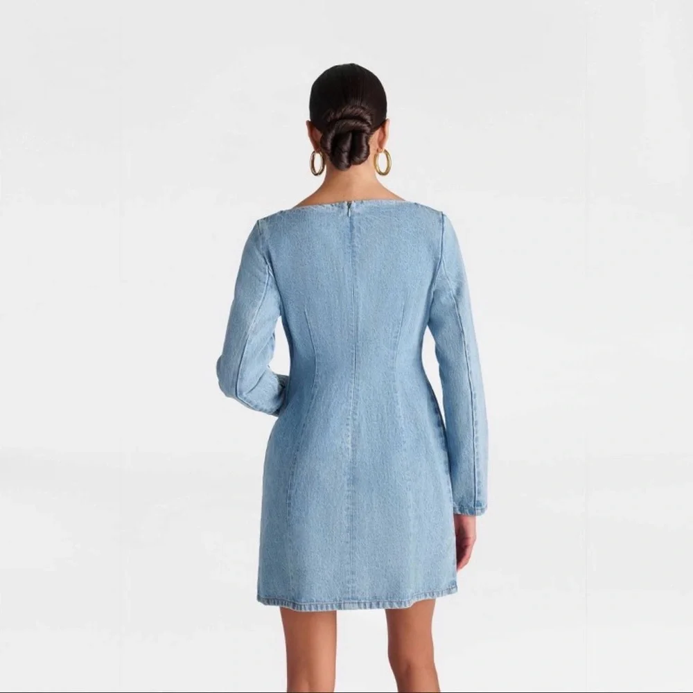 NWT KBB by KAHLANA Women's Denim 'The Tuxedo Mini Dress' - Vintage Wash 6 - Picture 2 of 5